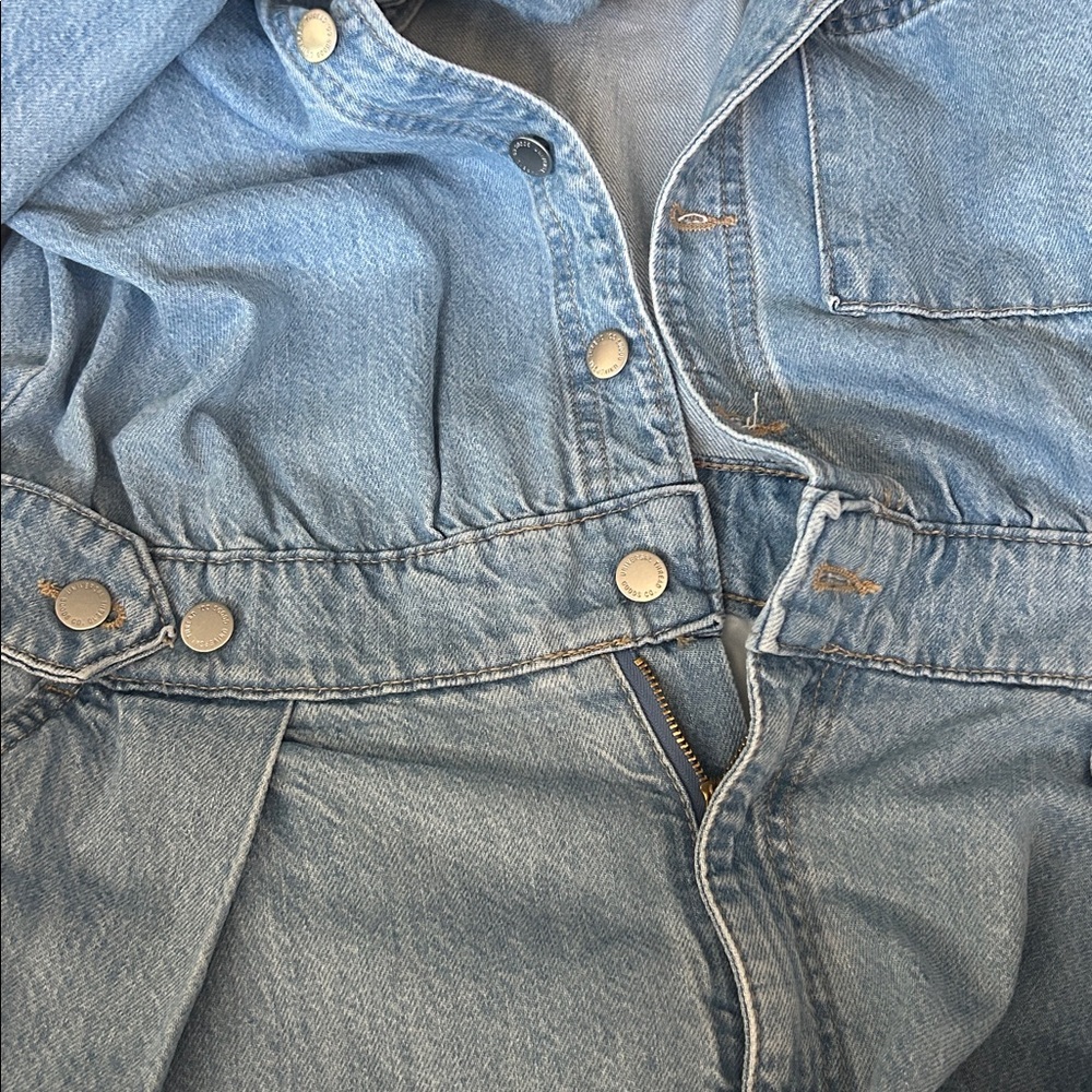 NWOT Universal Thread Denim Long Sleeve Jumpsuit Romper Medium Wash Size 14 - Picture 4 of 5